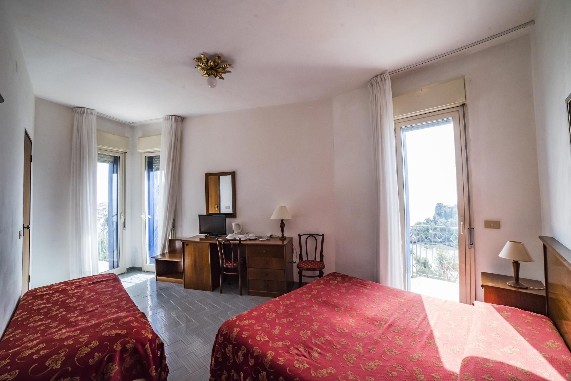 Hotel Isola Bella Taormina Exterior photo